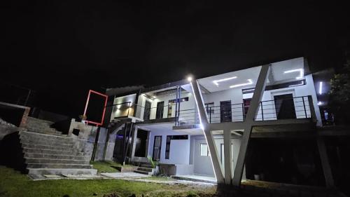 Questro Apartment Hotel in Nsikazi