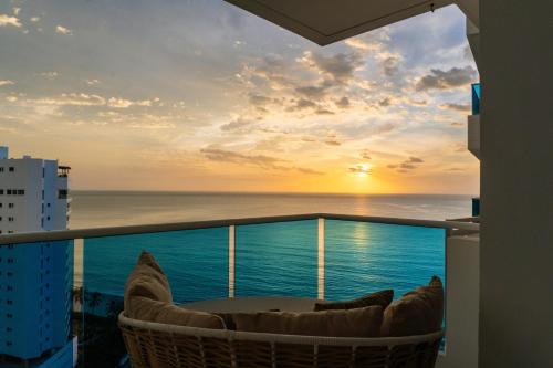 Apto con vista al mar, piscinas, Jacuzzis y Club de Playa en Reserva del Mar