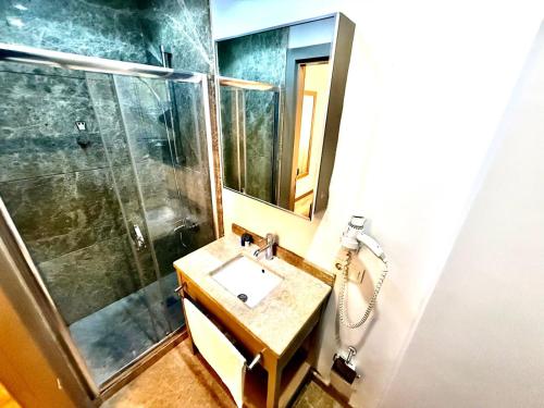 Taksim Luxury Beyoğlu Suites - image 8