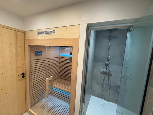 sauna, Chalet Le 5 Saint Marcel in Saint-Marcel