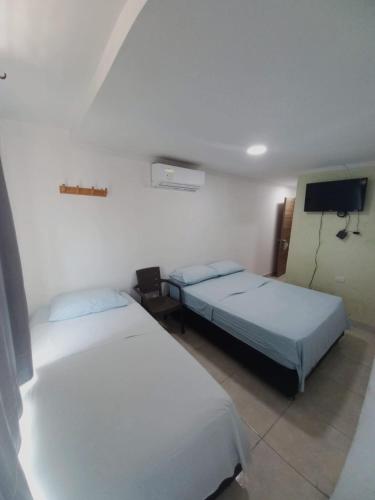 HOTEL DIMAR i