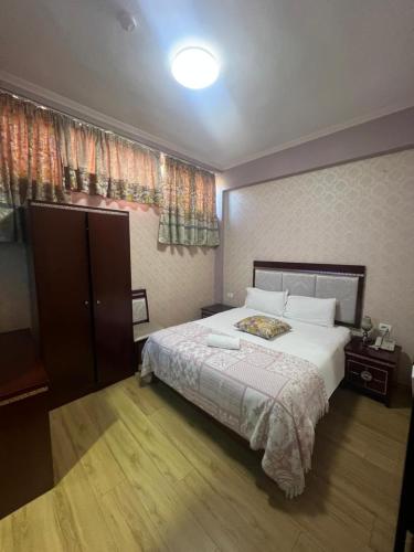 1 queen bed