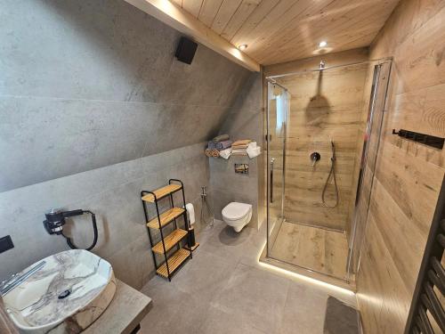 2 bedrooms, 4 beds
