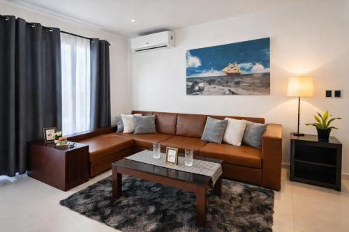 Modern Penthouse with Rooftop Oasis & Gated Parking - 3 in Playa Dorada