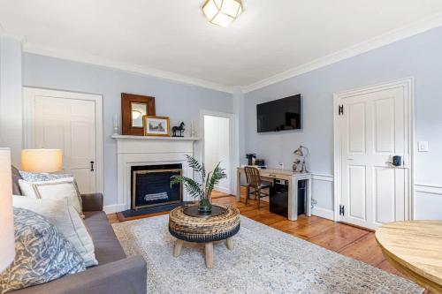 Sea Glass Suite - Luxury in Newport - image 12