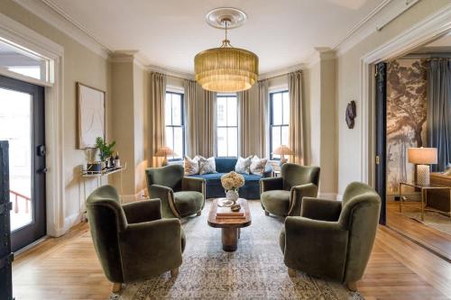 The Whale Suite Historic Coastal Luxury Newport - image 12