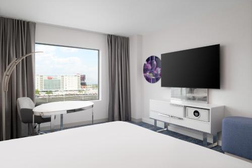room detail thumbnail 1