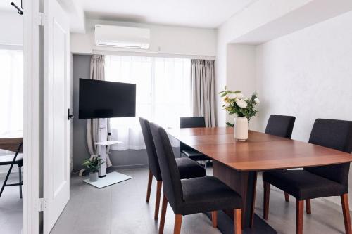 Tokyo Tower Roppongi walk 4 bed, Direct bus to Shibuya