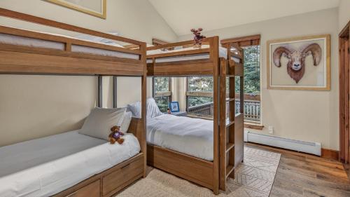 Navigator Lodge in Avon, USA