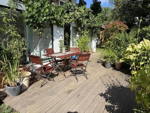 Apartment in Geisenheim with swimming pool in Geisenheim, Deutschland