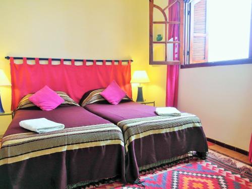 2 twin beds