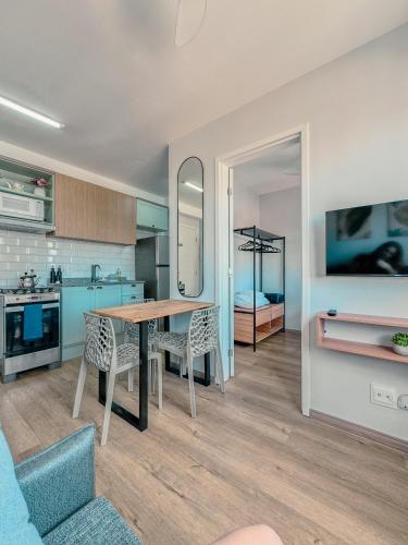 Apt 2 quartos - para 6 pessoas - a 300m do Metro Barra Funda perto, do Allianz e 9 min do Anhembi, P in บาร์ราฟุนดา