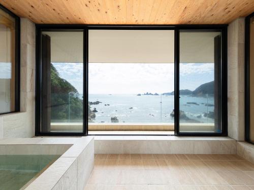 Bathroom, Hamabe Ose in Minamiizu