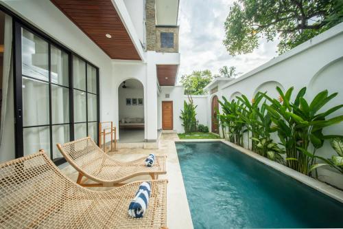 Modern and Quiet 2BR Villa in Seminyak Central with Private Pool, Denpasar