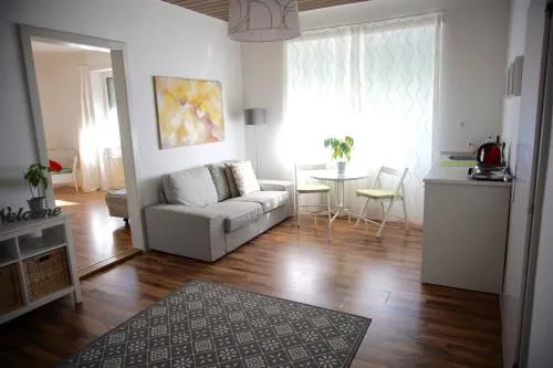 Das Tulpen Apartment in Weiden am See, Österreich