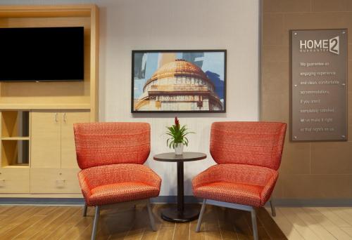 Home2 Suites by Hilton Canton - image 2