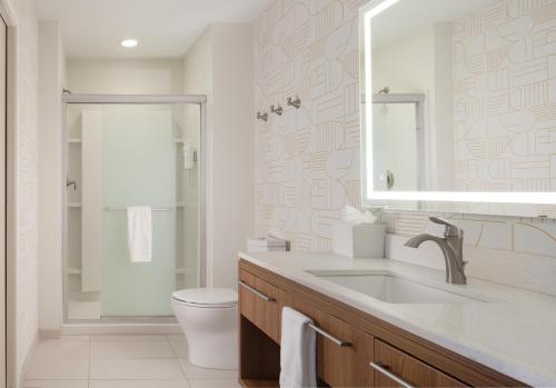 Home2 Suites by Hilton Canton - image 11