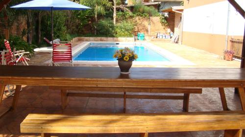 Peldbaseins, Hotel Ideal in Montecarlo