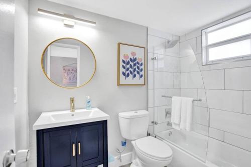 Rustic Retreats Beachy 1BR for 4 guests in the heart of Fort Lauderdale in Fort Lauderdale, USA