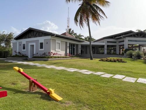 Villa Iris 2 Story Ocean View Villa w Pool Access & Generator in 上維加