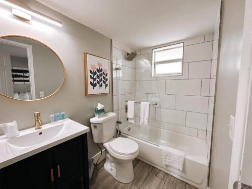 Rustic Retreats Cozy 1BR For 4 Guests Minutes From Las Olas in Fort Lauderdale, USA