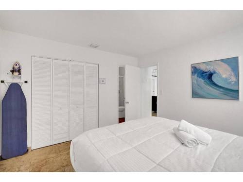 Waves Beach Town 2BR Apartment - Tap to explore photos