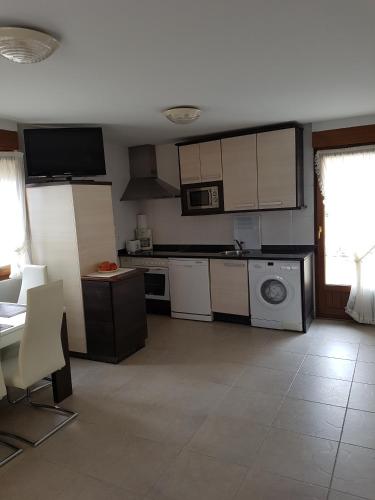 virtuve, Apartamentos Rurales Los Solares in Miengo