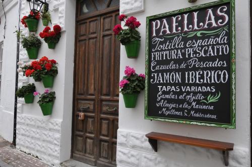 Hostal Tarifa - image 14