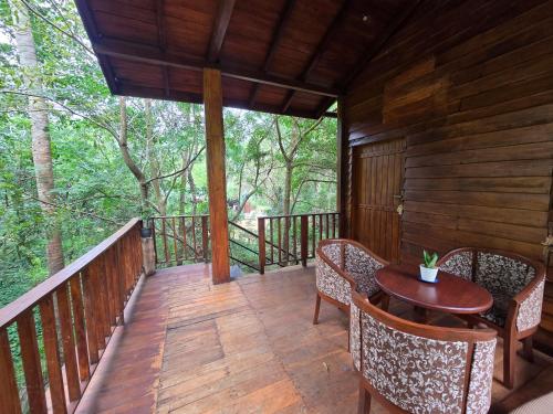 Balkon/terasa, Wilpattu Tree House in Anuradhapura