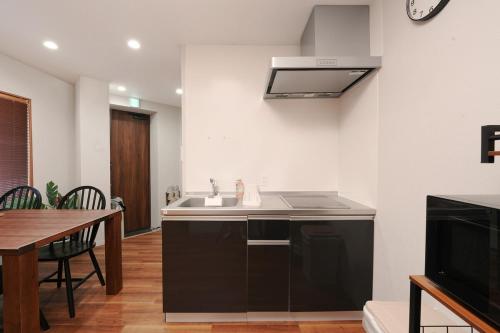 Yuri no Yado Kokubuncho 101 JR Teradacho 4 minutes on foot Tennoji area Center of Osaka! Newly built, perfect for a comfortable stay!