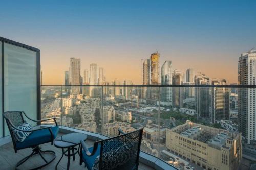 Stunning Burj Khalifa View 3BR Imperial Avenue - image 3