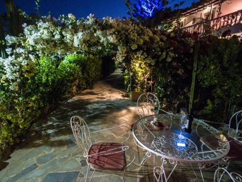 Hage, Angelika near Leros kommunale lufthavn