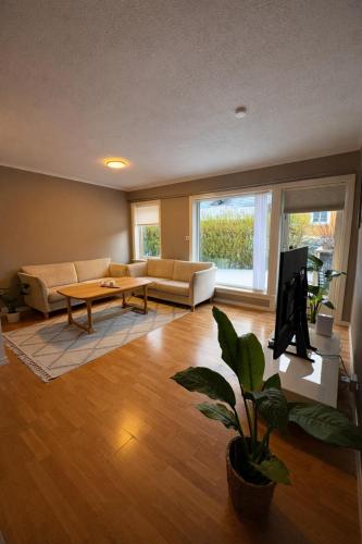 Fasiliteter, Cozy 2-Bedroom Apartment, 5 Min from the Zoo - Towels & Bed Linen Included in Kristiansand