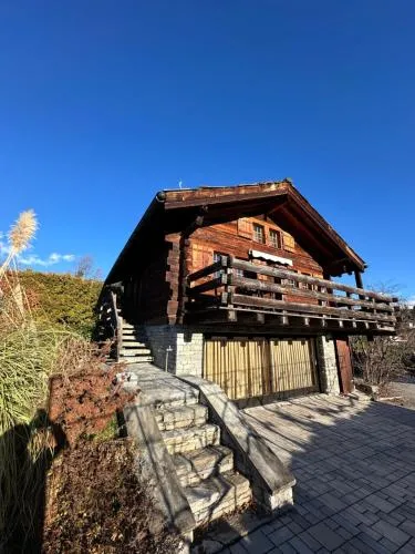 Chalet à Savièse en bordure de forêt in Savièse, Schweiz