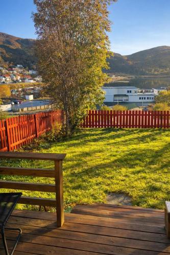 Kilátás, Central Homestay with View and Easy Access in Hammerfest