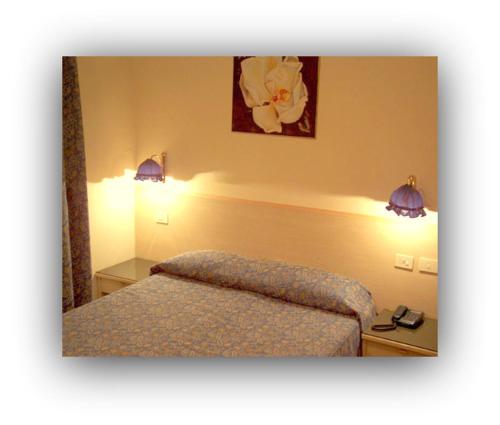 3 twin beds