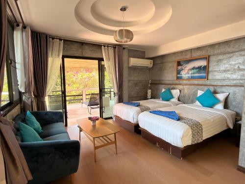 In Touch Resort in Sairee Beach