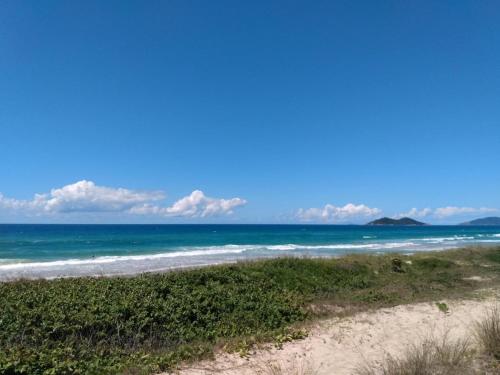 Casa a 3 minutos da praia do Pico da Cruz - Campeche in Rio Tavares