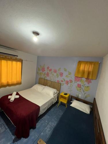 1 double bed, 1 twin bed