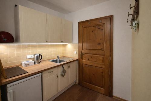 Krkonošská chaloupka (Krkonosska chaloupka) in Cerny Dul