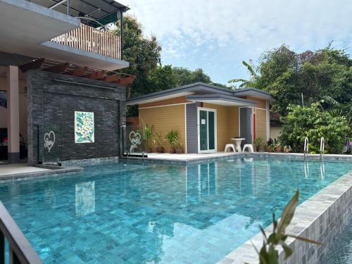 Honey moon hostel