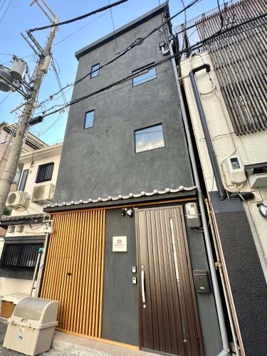 步行1分钟到黑门市场 150平四层日式別墅顶楼温泉池与天台花园