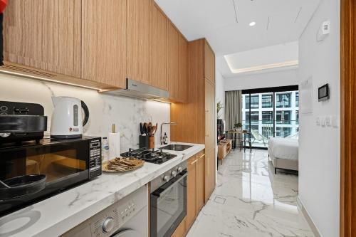 Zafir Studio in Dubai by beBalmy - image 11