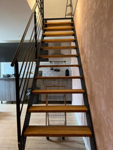 Maison f2 avec cour privative in Montceau-les-Mines