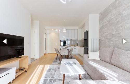 Belgrade The Gates Apartments Belgrade Waterfront 3-Star Guesthouse suite