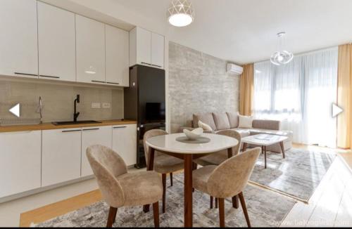 Belgrade The Gates Apartments Belgrade Waterfront 3-Star Guesthouse lobby