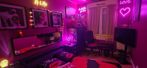 Love Room Chambre Privée Chez Habitant proche gare rer 5 minute à pied - Pension de famille - Aulnay-sous-Bois