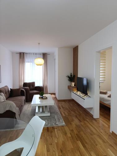 Apartman Home Away