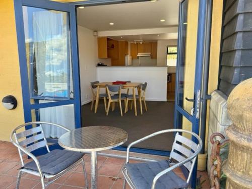 Harbourside Lodge in Port Nelson