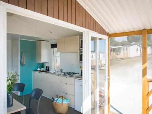 廚房, Beach lodge with lake view in Ravels in 樸比爾